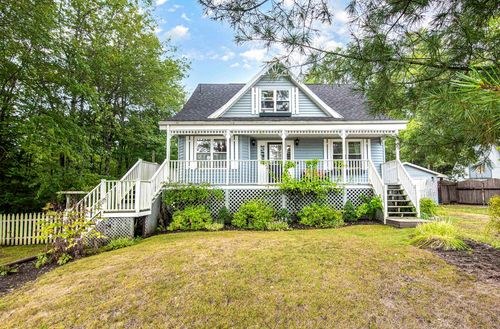 35 Lewis St, Stewiacke, NS, B0N2J0 | Card Image