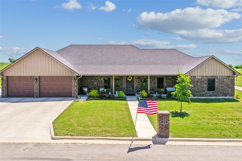 820 Fleitman Dr, Muenster, TX, 76252-1515 | Card Image