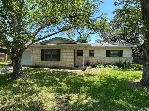 134 Rosewood Dr, Universal City, TX, 78148-4112 | Card Image
