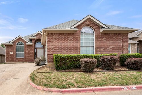 4208 Glen Garden Dr, Arlington, TX, 76016-4822 | Card Image