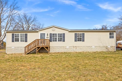 10940 Old Highway 52, Westmoreland, TN, 37186-3179 | Card Image