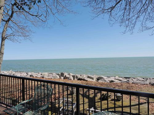 940 Huron St, East Tawas, MI, 48730-9535 | Card Image