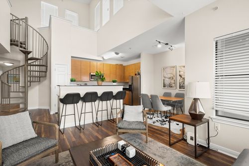 apt-512-2502 Leon St, Austin, TX, 78705-4542 | Card Image