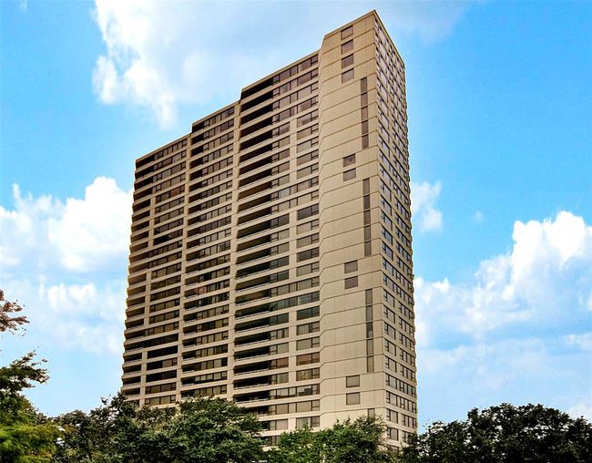 14 Greenway Plaza, an outstanding building with full-service amenities like concierge, valet, trash pickup, recreational facilities and more. | Image 29