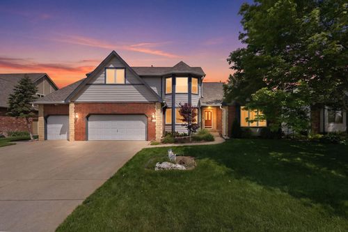 1325 N Pine Grove Ct, Wichita, KS, 67212-5670 | Card Image