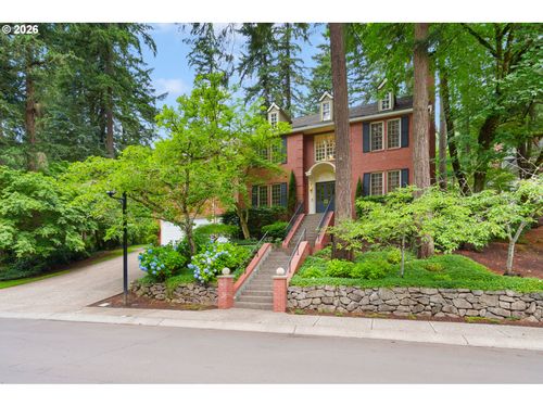 15451 Village Dr, Lake Oswego, OR, 97034-3749 | Card Image