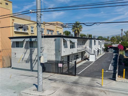 13445 Vanowen St, Valley Glen, CA, 91405-4389 | Card Image