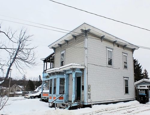 12 Pleasant St, Barre, VT, 05641-3558 | Card Image