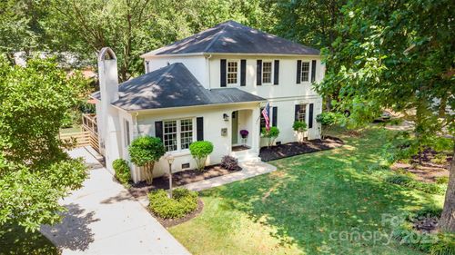 526 Trail Ridge Rd, Matthews, NC, 28105-2058 | Card Image