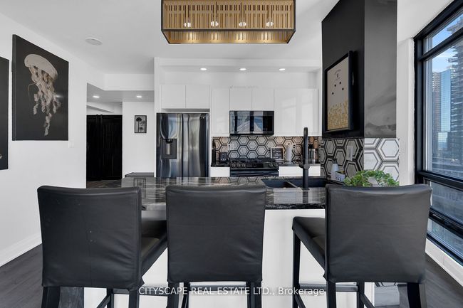 2308 - 3 Navy Wharf Crt, Condo with 3 bedrooms, 2 bathrooms and 1 parking in Toronto ON | Image 8