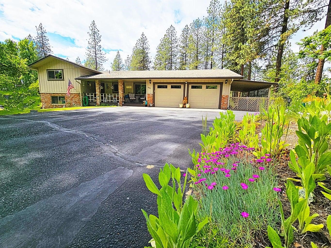 Pine St, Kettle Falls, WA 99141