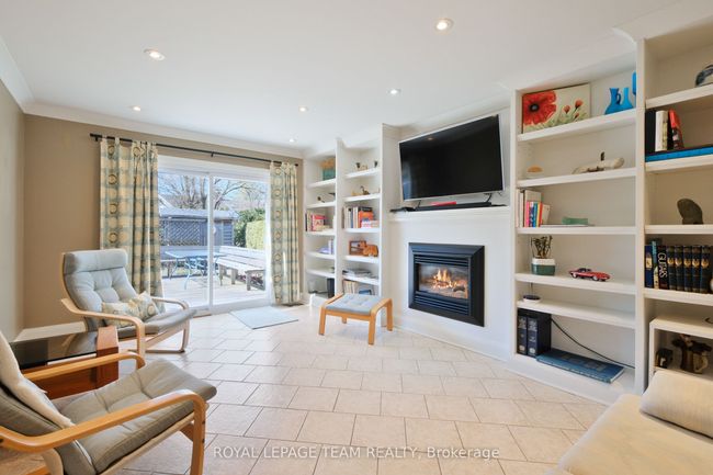 4 Valewood Cres, House other with 4 bedrooms, 4 bathrooms and 4 parking in Gloucester ON | Image 18