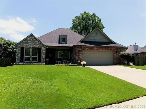710 W 40th St, Sand Springs, OK, 74063-2889 | Card Image