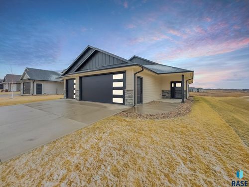 1604 N Marlowe Ave Avenue, Sioux Falls, SD, 57110 | Card Image