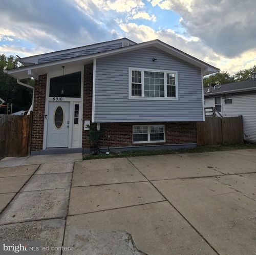 5010 40th Pl, HYATTSVILLE, MD, 20781-2135 | Card Image