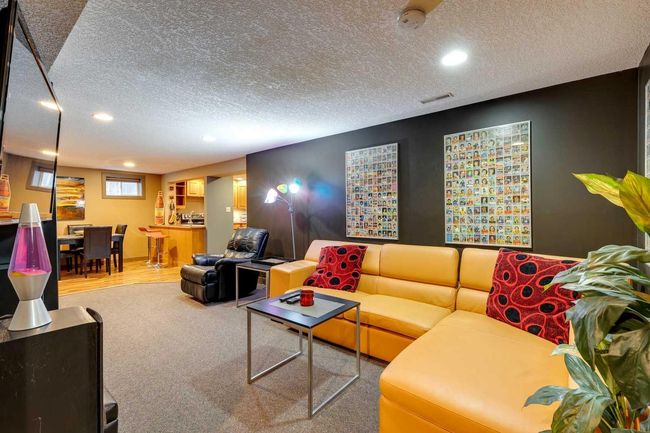 70 Mayfair Rd Sw, House detached with 3 bedrooms, 4 bathrooms and 3 parking in Calgary AB | Image 23