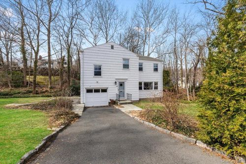 111 Spier Rd, Scarsdale, NY, 10583-7421 | Card Image