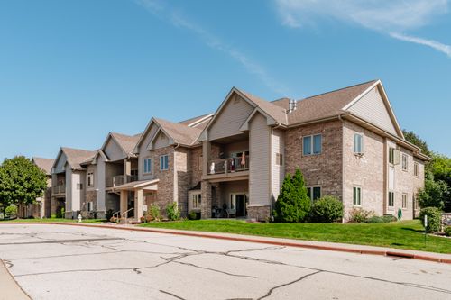 1405 Gabriel Dr, Waukesha, WI, 53188-3661 | Card Image