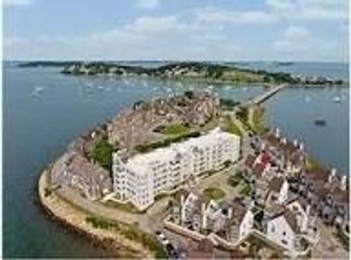 104-1 Commodore Ct, Hull, MA, 02045-1329 | Card Image