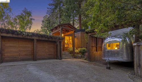 6966 Paso Robles Dr, Oakland, CA, 94611-2305 | Card Image