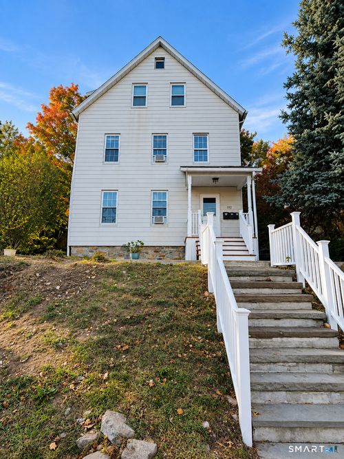 2-192 Knickerbocker Avenue, Stamford, CT, 06907 | Card Image