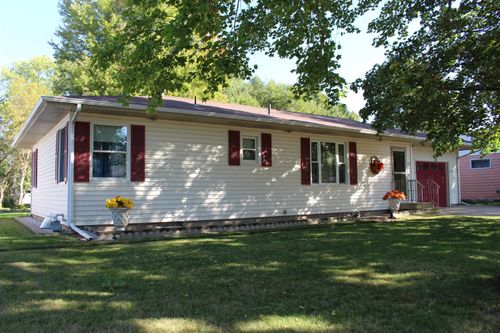 615 E 13th St, Spencer, IA, 51301-4833 | Card Image