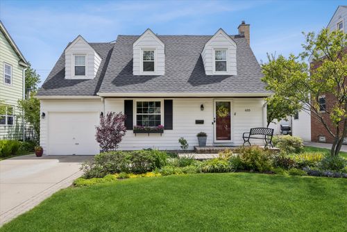 635 S Catherine Ave, La Grange, IL, 60525-2826 | Card Image