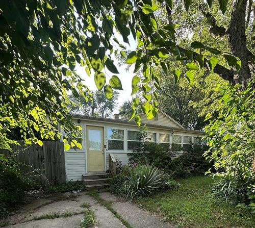 3372 Iowa St, Lake Station, IN, 46405 | Card Image
