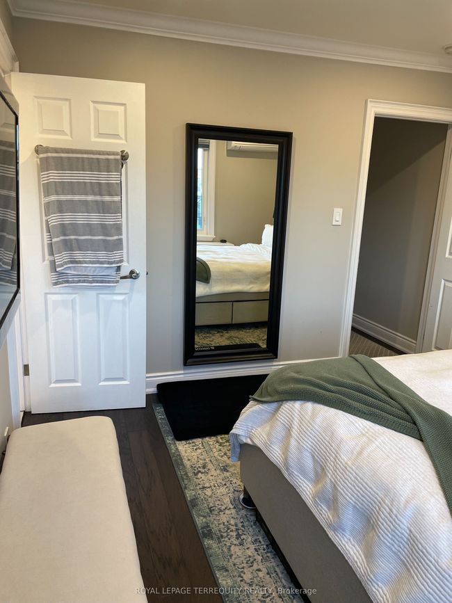 UPPER - 69 Burnaby Blvd, Home with 2 bedrooms, 1 bathrooms and 1 parking in Toronto ON | Image 18