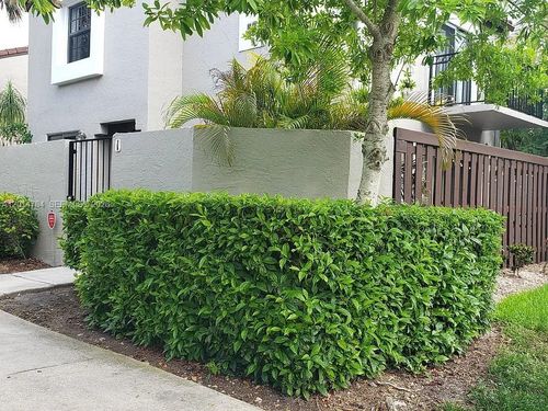 1-10425 Sw 154th Ct, Miami, FL, 33196-2747 | Card Image