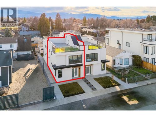 3-943 Fuller Avenue, Kelowna, BC, V1Y6X5 | Card Image