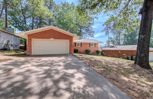 2413 Lehigh Dr, Little Rock, AR, 72204-4317 | Card Image