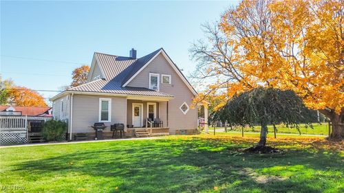 12459 Sandusky Dr Sw, Beach City, OH, 44608-9785 | Card Image