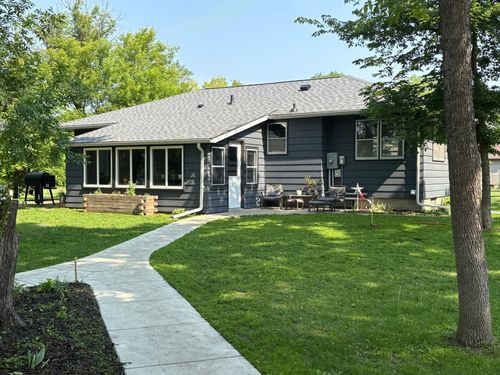 2105 Wisconsin Ave, Benson, MN, 56215-1502 | Card Image