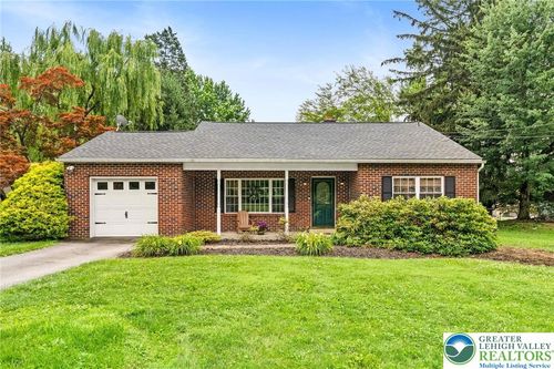 4030 Winfield Ter, Palmer Twp, PA, 18045-5037 | Card Image