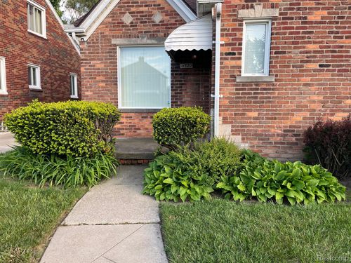 11520 Engleside St, Detroit, MI, 48205-3282 | Card Image