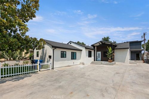 20239 Hartland St, Winnetka, CA, 91306-3526 | Card Image