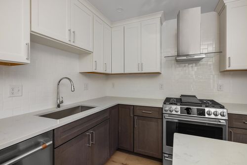 2-665 Wallis Rd, Rye, NH, 03870-2226 | Card Image