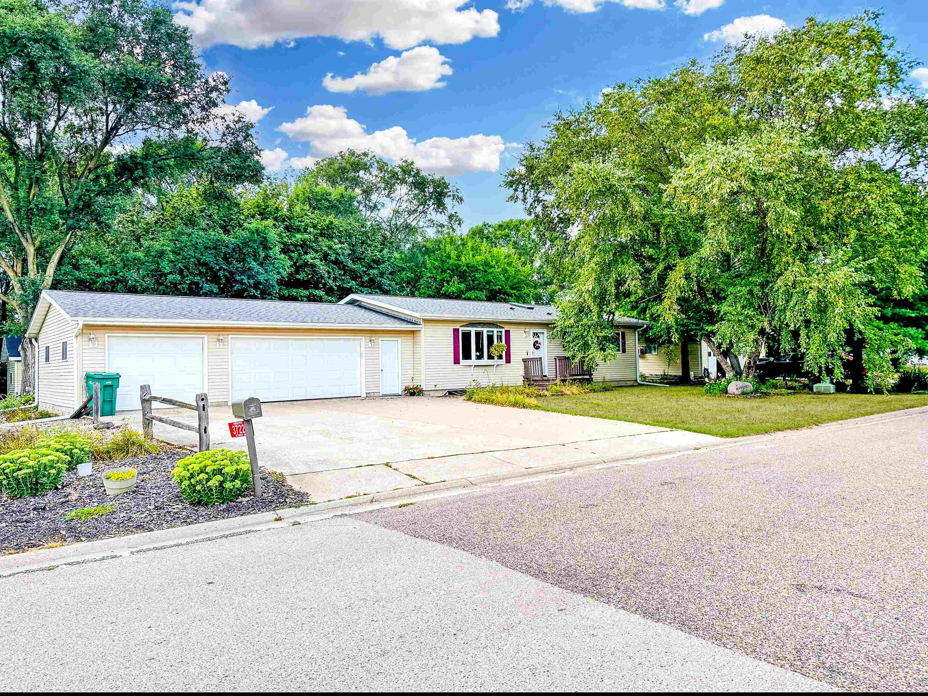 Seymour Dr, Prairie Du Chien, WI 53821