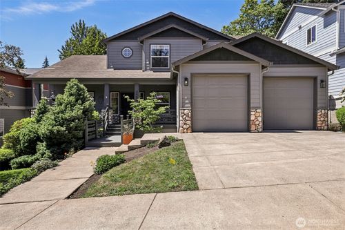 2445 W 10th St, Washougal, WA, 98671-7438 | Card Image