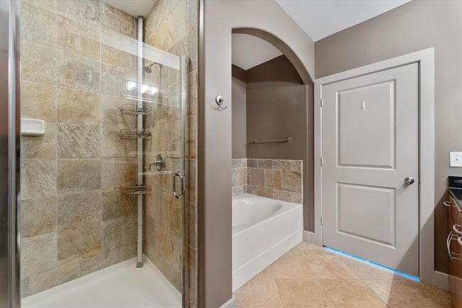 APT-104 - 1901 Post Oak Blvd, Condo with 1 bedrooms, 1 bathrooms and 1 parking in Houston TX | Image 19