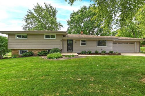 3025 Smith Drive, Brookfield, WI, 53005 | Card Image