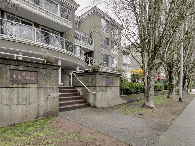 PH1 - 2485 Atkins Avenue, Condo with 2 bedrooms, 2 bathrooms and 2 parking in Port Coquitlam BC | Image 2