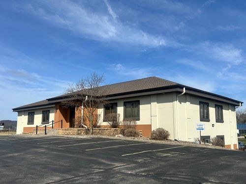 ste-201a-1540 Heritage Blvd, WEST SALEM, WI, 54669-1418 | Card Image