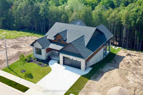 776 20th Ave, Hanover, ON, N4N3B4 | Card Image