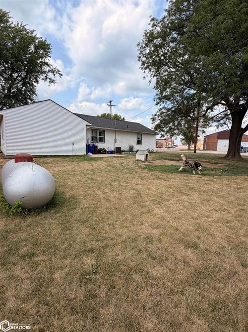 300 Oak Ave, Schleswig, IA, 51461-4080 | Card Image