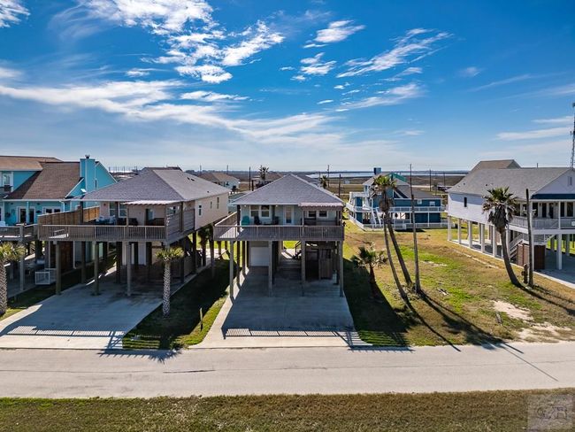 13111 Buccaneer Pkwy, House other with 3 bedrooms, 2 bathrooms and 1 parking in Freeport TX | Image 57