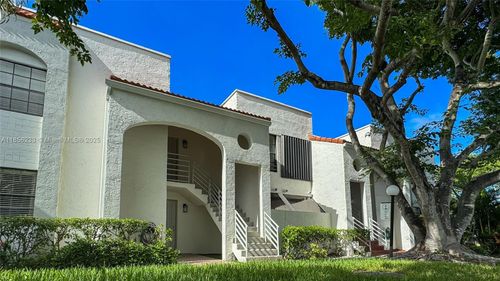 2-3570 Magellan Cir, Aventura, FL, 33180-3713 | Card Image