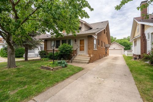 1917 W Callender Ave, West Peoria, IL, 61604-5515 | Card Image