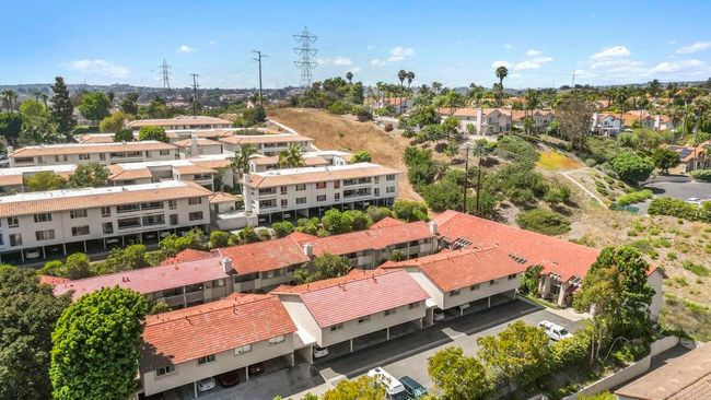 UNIT-13 - 2352 Altisma Way, Condo with 2 bedrooms, 2 bathrooms and 2 parking in Carlsbad CA | Image 31